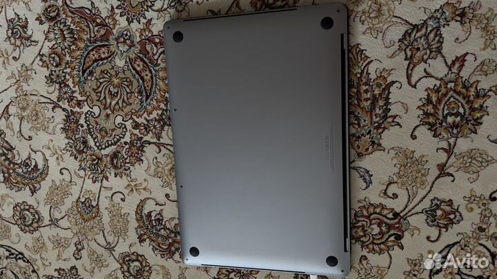 Macbook pro 15 2017 i7 16gb 512