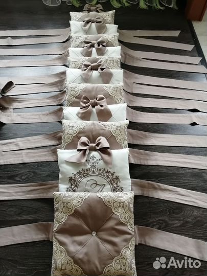 Подушки, бортики в детскую кроватку