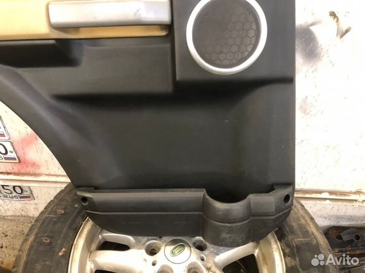 Дверная обшивка задняя Land Rover Discovery III