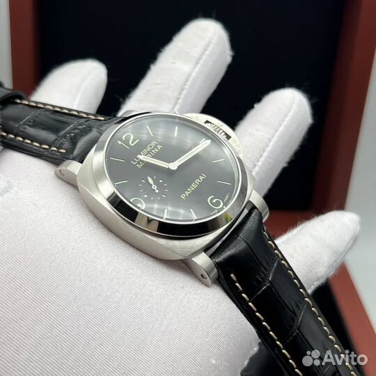 Часы Panerai Luminor Marina