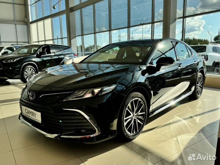 Toyota Camry 2.5 AT, 2023