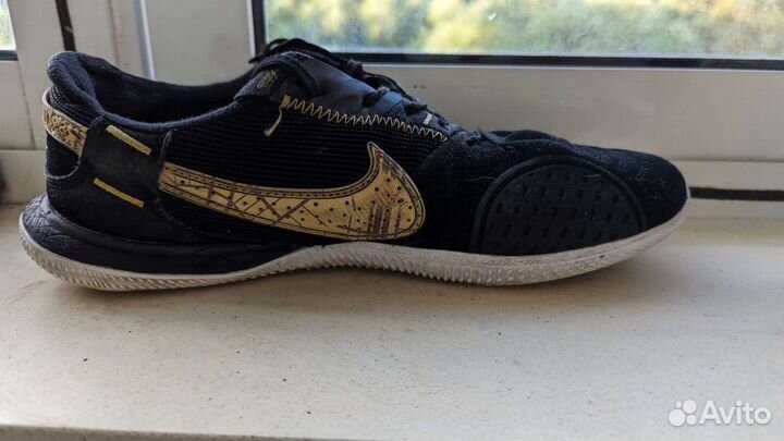 Футбольные бутсы Nike street gato. 42 р
