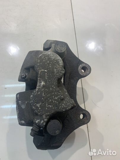 Тормозной суппорт (передний, левый)