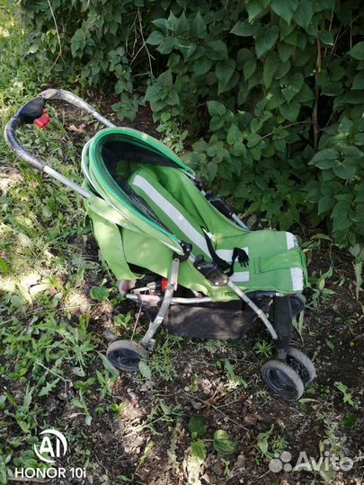 Прогулочная коляска