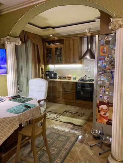 3-к. квартира, 110 м², 4/5 эт.