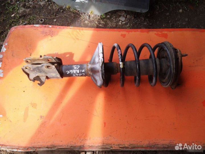 Стойка Mitsubishi Colt