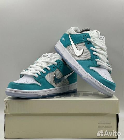 Кроссовки Nike SB Dunk Low
