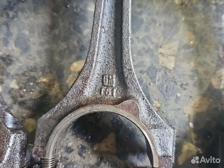 Поршень с шатуном Opel Vectra A C18NZ