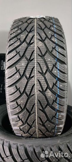 Royal Black Royal Stud 215/65 R16 102T
