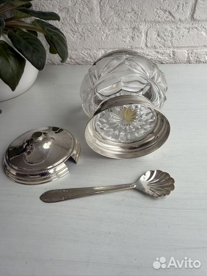 Сахарница хрустальная с серебром