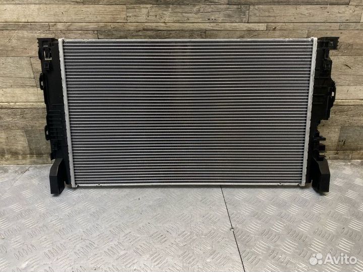 Радиатор охлаждения двигателя Bmw 520D touring VAN