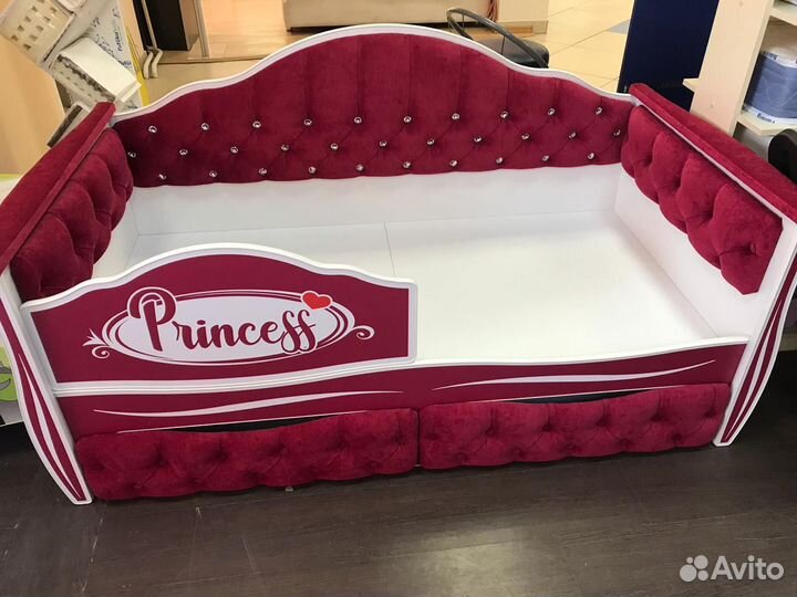Детская кровать для девочки