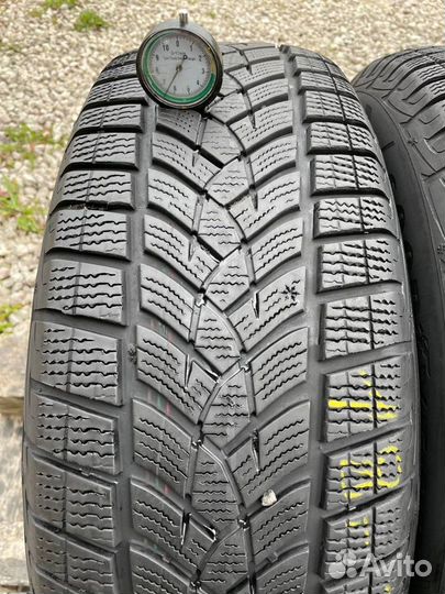 Goodyear UltraGrip Performance SUV Gen-1 235/65 R17