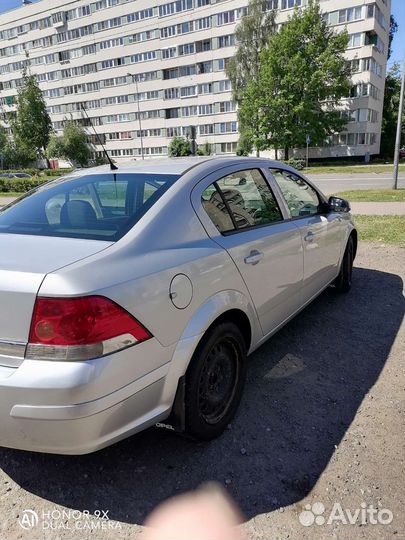 Opel Astra 1.6 МТ, 2011, 220 700 км