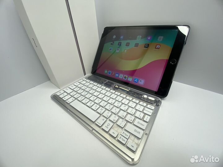 Планшеты iPad Apple. Состояние 5+. Полный комплект