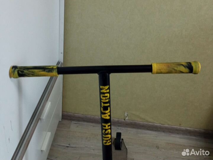 Продам трюковой самокат