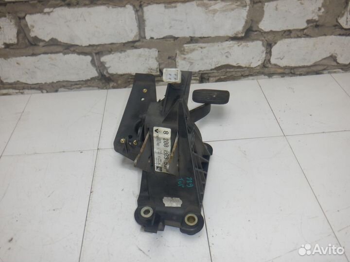 Педаль тормоза Renault Vel Satis