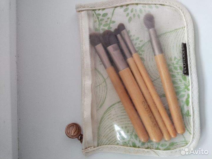 Кисти для макияжа
