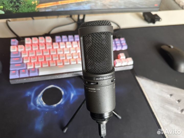 Студийный микрофон audio technica AT 2020 USB