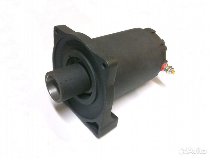 Запасной электромотор в сборе с боковиной для лебе