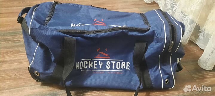 Продам хоккейный баул