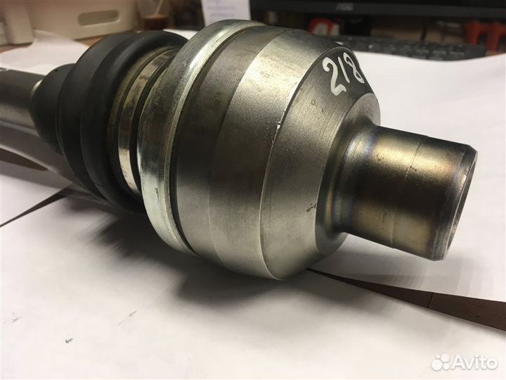 Шрус полуось привод правый Volkswagen Sharan