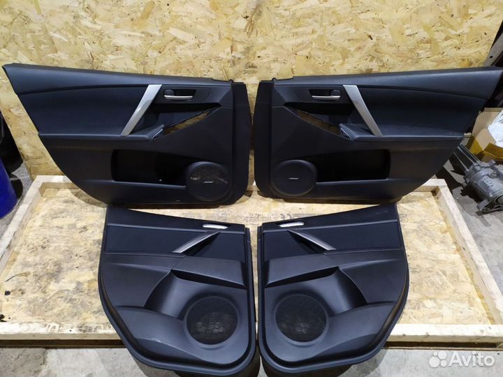 Обшивки дверей Мазда 3 BL