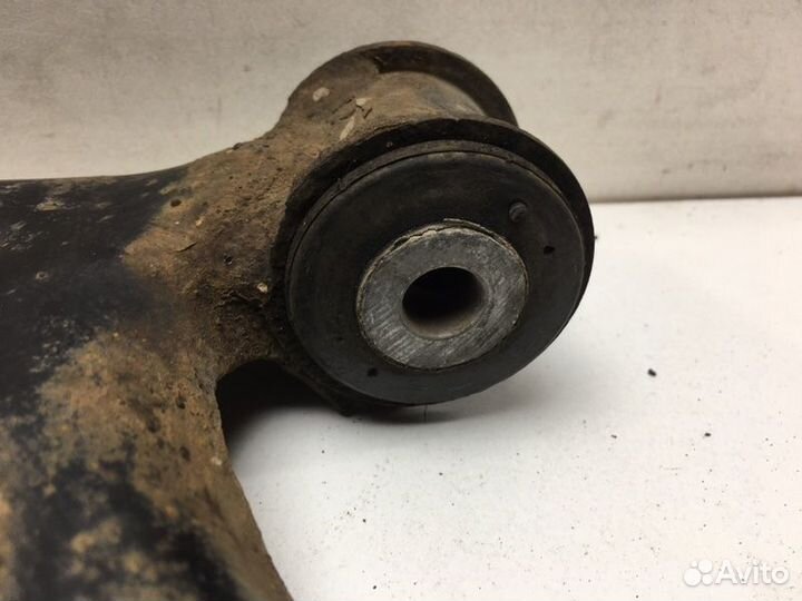 Рычаг подвески передний левый Volkswagen Tiguan