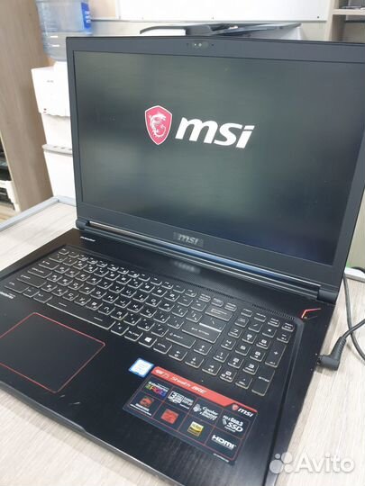 Ноутбук MSI GS73