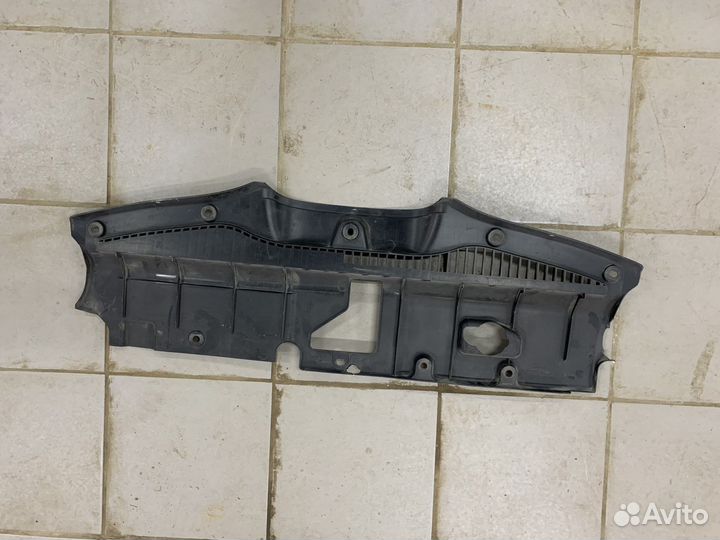 Кожух замка капота Subaru Tribeca