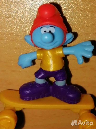 Киндер сюрприз Смурфики 2022