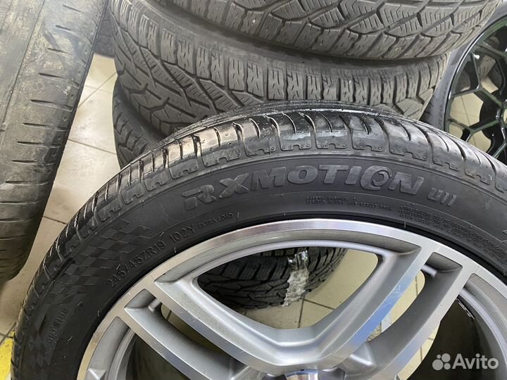 Колеса Mercedes-Benz AMG R19 разноширокие