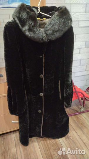 Шуба мутоновая с капюшоном 54