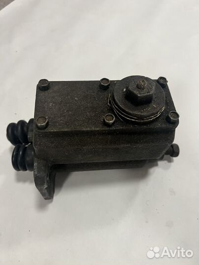 Главный тормозной цилиндр для газ 21. С хранения