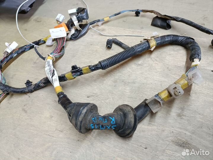 Проводка двери передней правой Toyota Gaia SXM15