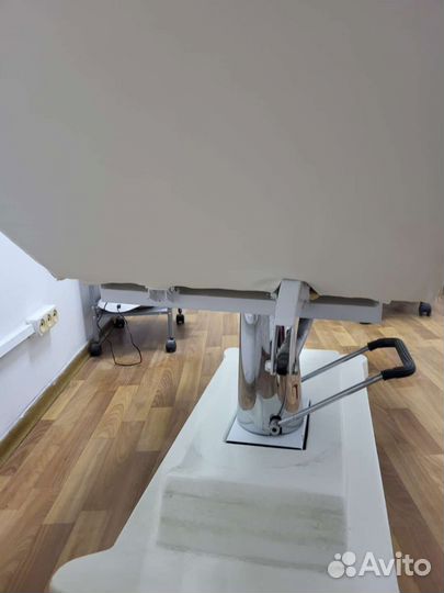 Педикюрное кресло б/у