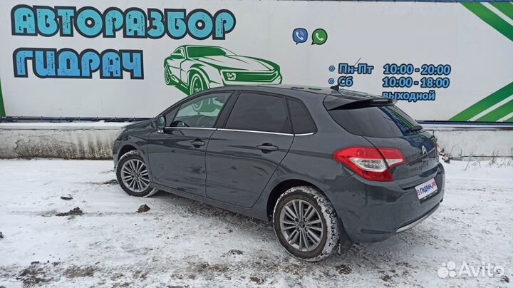 Стекло двери задней правой Citroen C4 B7 9204T5