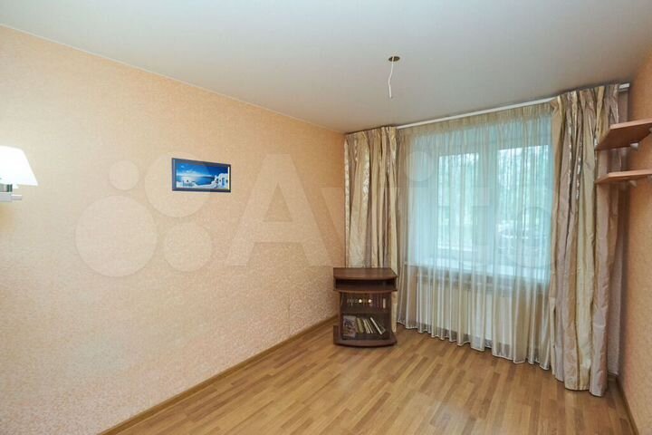 3-к. квартира, 63 м², 1/9 эт.