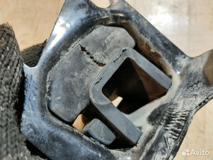 Опора двигателя левая Renault Logan 2 sedan 1.6