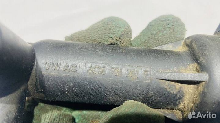 Рабочий цилиндр сцепления Volkswagen Jetta 5 седан