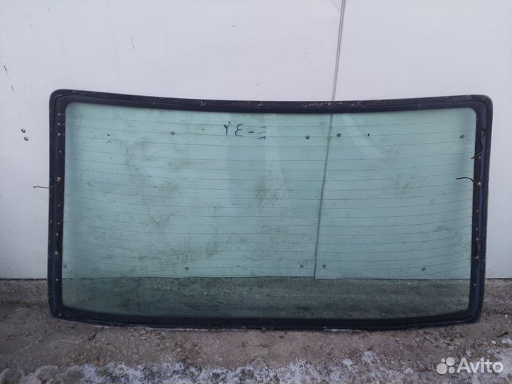 Стекло заднее BMW 5 E34