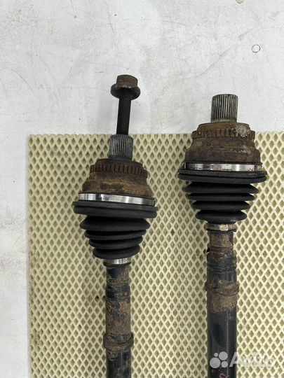 Полуось передняя для Audi 100 (C4) 1991-1994