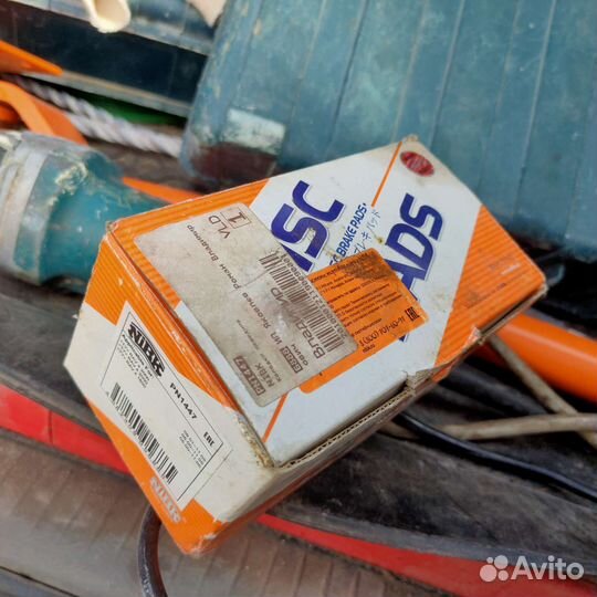 Тормозные колодки toyota rav4 передние