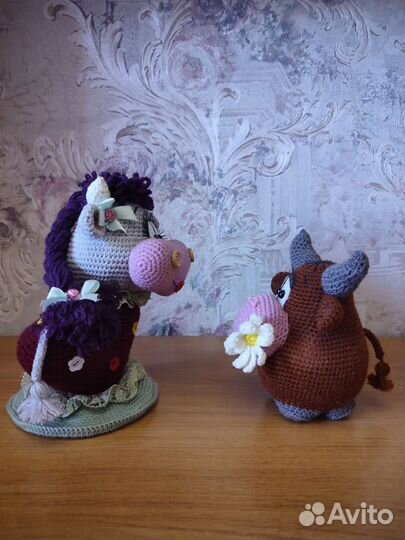 Игрушка вязанная бычок и корова