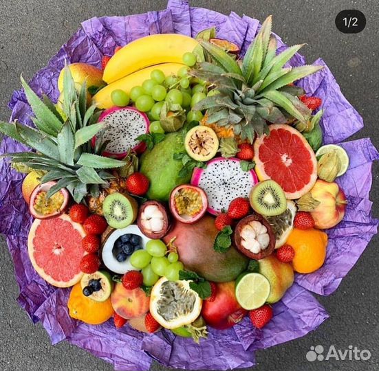 Вкусные букеты из клубники и ягод