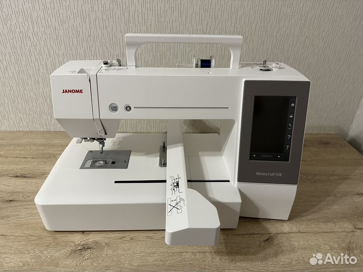 Вышивальная машина Janome Memory Craft 550E