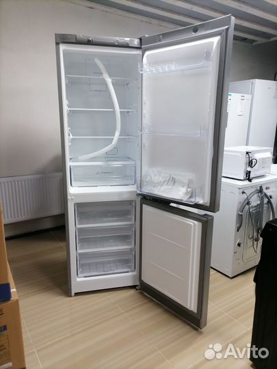 Холодильник новый серый indesit