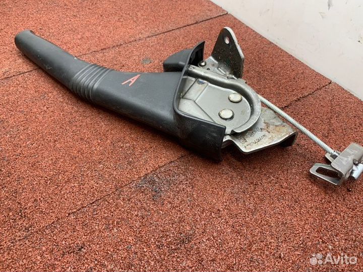 Рычаг стояночного тормоза Renault Logan 2 L8