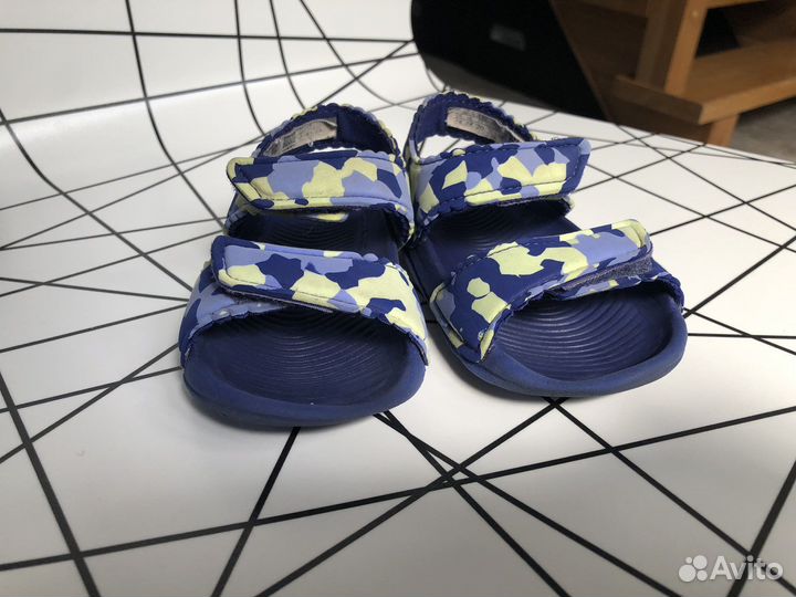 Шлепанцы adidas