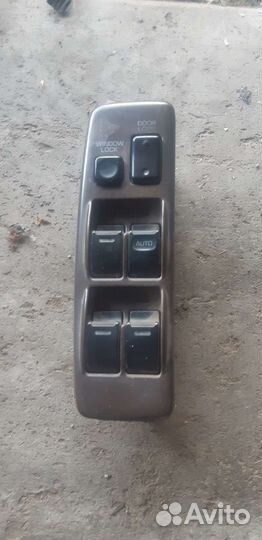 Блок стеклоподъемниками Toyota Camry prominent